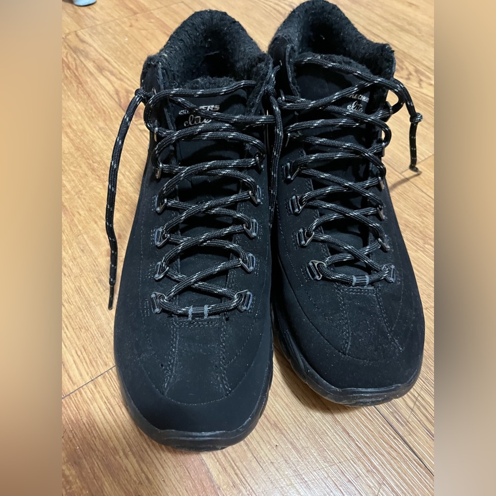 Skechers black boots